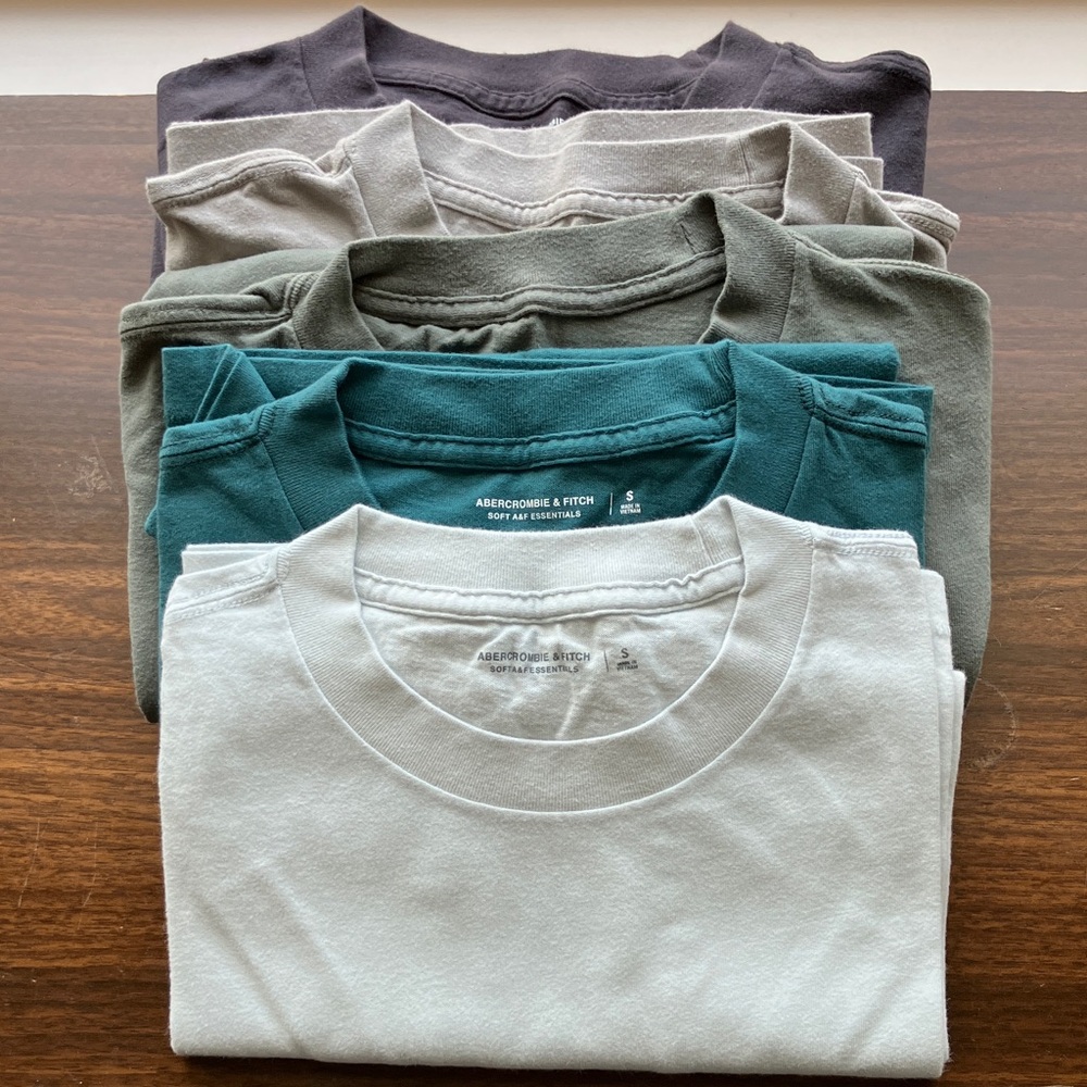 Bundle of 5 Abercrombie & Fitch Soft Essential T-Shirts, Men’s Small